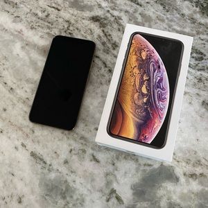 iPhone XS 64 GB- Gold